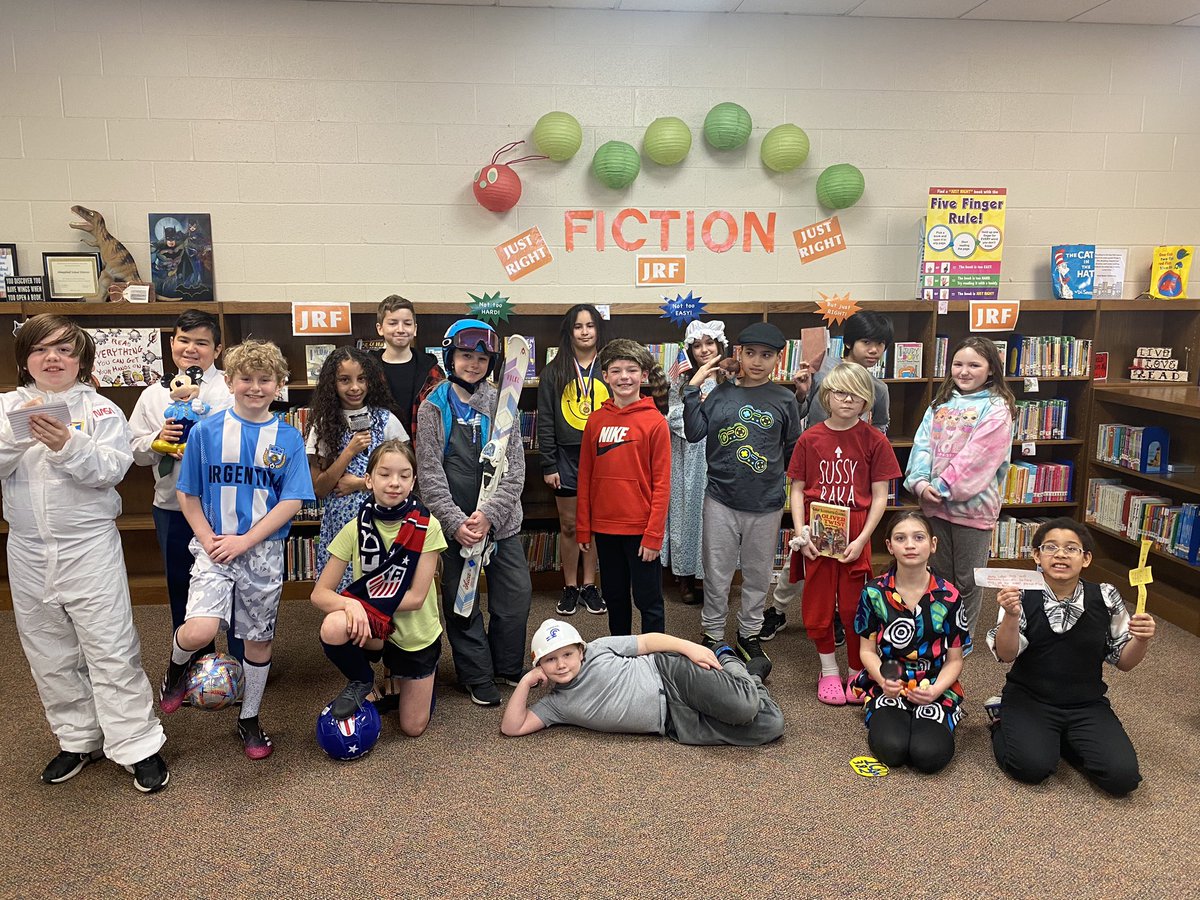 fabulousgrade5's tweet photo. Proud teacher moment: seeing your students shine at the Wax Museum! https://t.co/tPNxw7Sno7