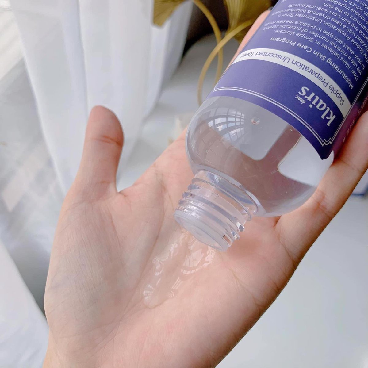 The best hydrating toner!!  tolong laa pakai toner ni esp yg sensitif skin mcm I.. mmng best terokkk.. tiny bumps I dah reduce tremendously😍

Toner ni dpt bantu hydrate,brighten, soothing and healing skin tau, dan juga xde fragrance. 

Korang kena try, best sangat❤️