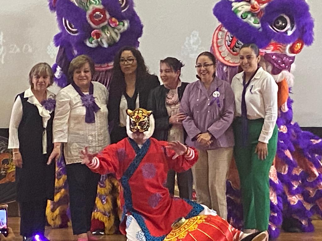 La #DGDC a través de la Coordinación de Programas de Inglés, conmemora el #DíaInternacionaldelaMujer con el Curso taller “La Medicina Complementaria en la salud de la mujer” impartido por el Dr. Steve Chi Miquel.

<a href="/natycastrejonv/">Naty Castrejón</a>