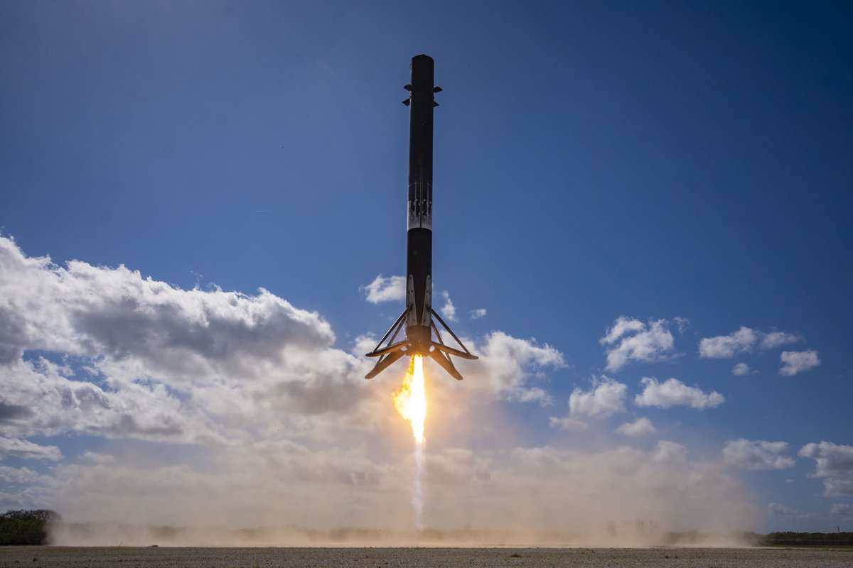 SpaceX tweet picture