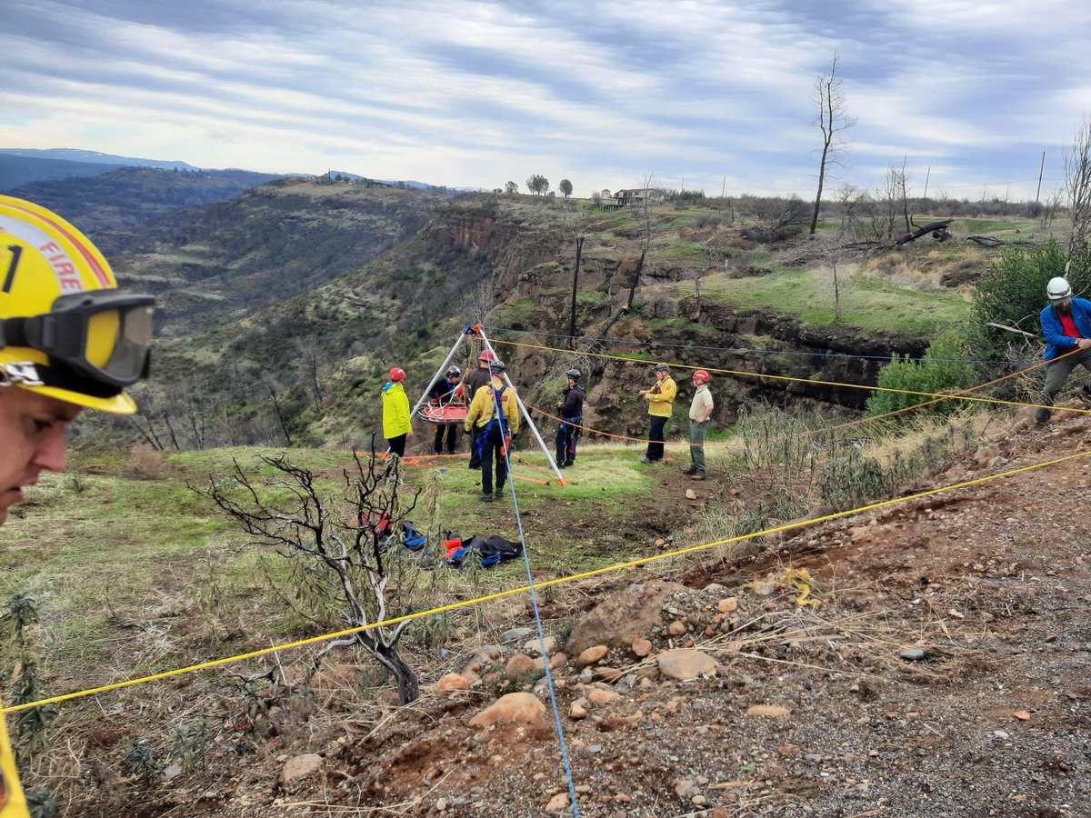 CALFIRE_ButteCo's tweet image. Technical rescue training exercise to be held tomorrow from 9 am to 3 pm at lookout point on the Sky Way. Please note that emergency vehicles will be parked along the road. This is a practice run only. Stay safe and stay alert! #BeReadyButte #TechnicalRescue #TrainingExercise
