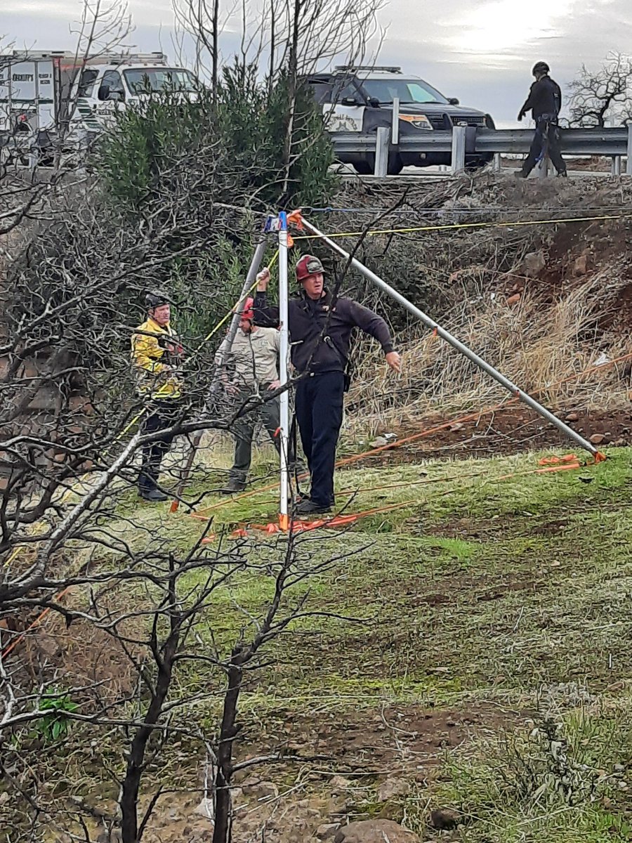 CALFIRE_ButteCo's tweet image. Technical rescue training exercise to be held tomorrow from 9 am to 3 pm at lookout point on the Sky Way. Please note that emergency vehicles will be parked along the road. This is a practice run only. Stay safe and stay alert! #BeReadyButte #TechnicalRescue #TrainingExercise