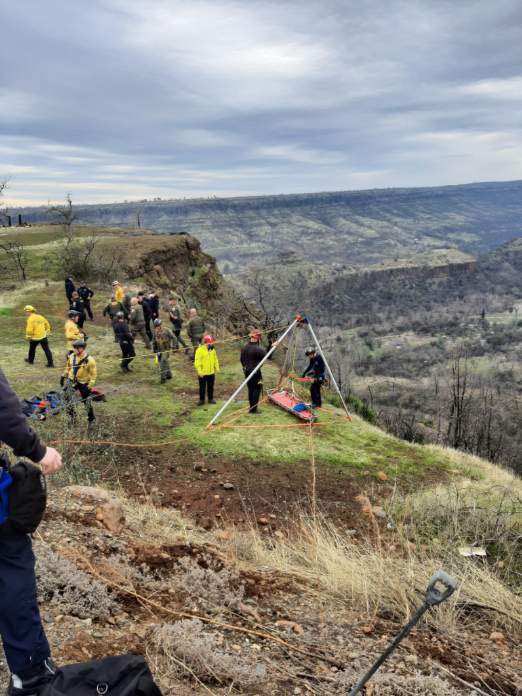 CALFIRE_ButteCo's tweet image. Technical rescue training exercise to be held tomorrow from 9 am to 3 pm at lookout point on the Sky Way. Please note that emergency vehicles will be parked along the road. This is a practice run only. Stay safe and stay alert! #BeReadyButte #TechnicalRescue #TrainingExercise