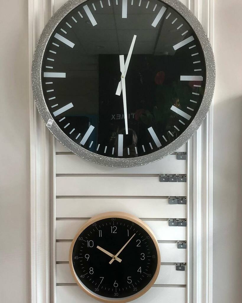 Just in time for time change! We have clocks ⏰ 🕰️ in many shapes &amp; sizes. Come in for a visit &amp; have a look. #goldntimejewellery #downtownvernonbc #goldntimeforalifetime instagr.am/p/CplQTFOvZuf/