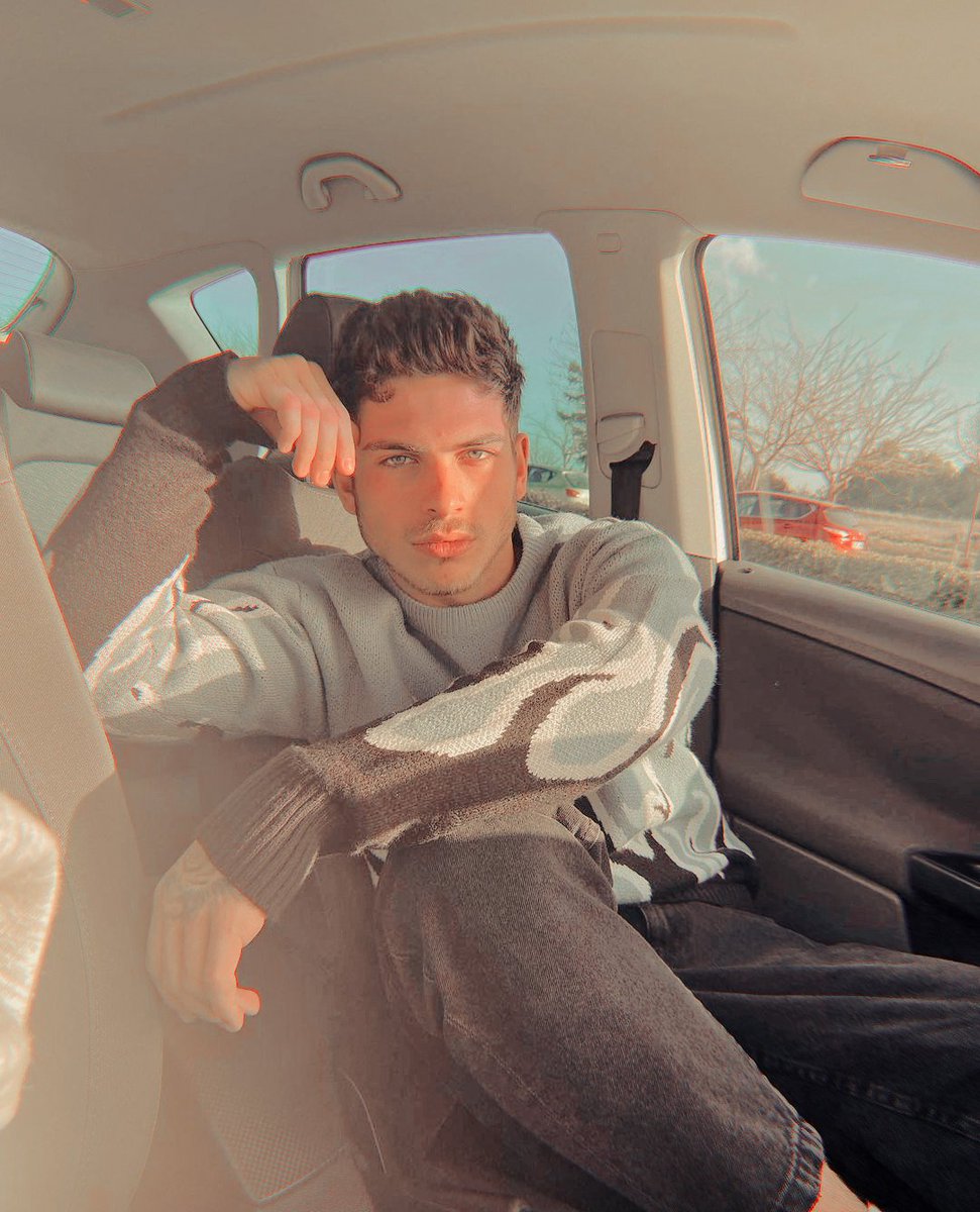 𝑩𝒆𝒏𝒋𝒊 𝑾𝒂𝒚𝒏𝒆 (@tr0ublednerd) on Twitter photo 