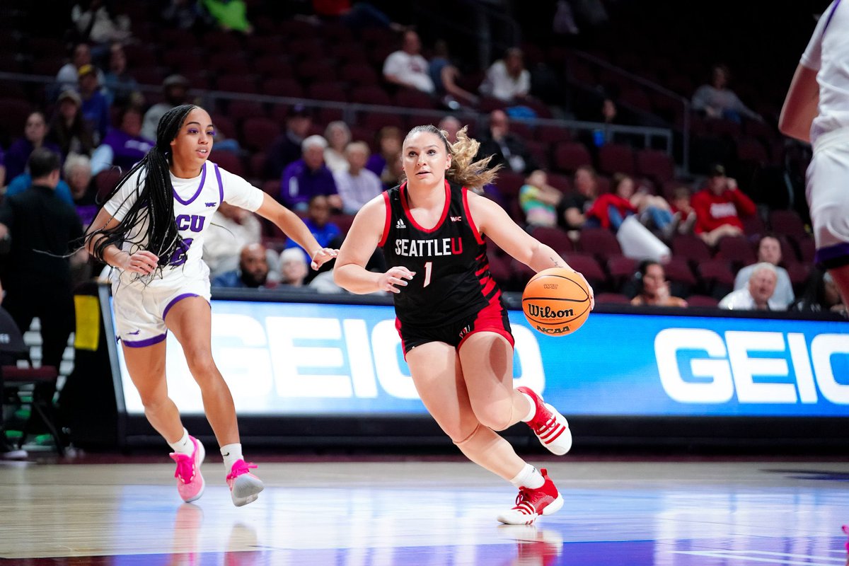 Love to see two Hounds battling at the next level. 🫶 <a href="/aaliyahcollins0/">Aaliyah</a> <a href="/JuelzBlueprint/">Julianna “juelz” Walker🤍</a>