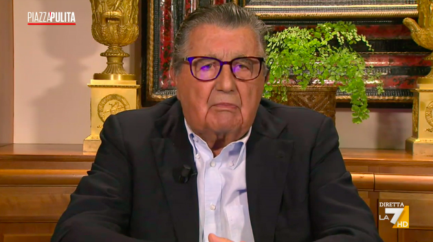 PiazzapulitaLA7's tweet photo. "Ho trovato una pagliacciata di fare un Consiglio dei ministri a Cutro.  Qui siamo di fronte a una tragedia e mi pare che bisognava avere più rispetto per chi è morto, andando a rendergli un silenzioso omaggio, piuttosto che fare un reality show"
Carlo De Benedetti
#piazzapulita https://t.co/qoilzbF5Vd