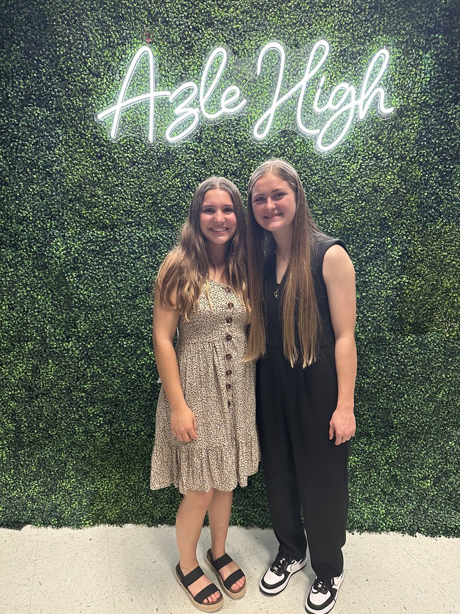 We want to give a huge shoutout to these Lady Hornets who were inducted into the National Honor Society Monday night: Morgan Terrell, Corynne Barone, Danni Wangler, Klaire Carlson, Kyndal Robbins, Abigail Garner and Brandie Phillips! What an honor! Congratulations!