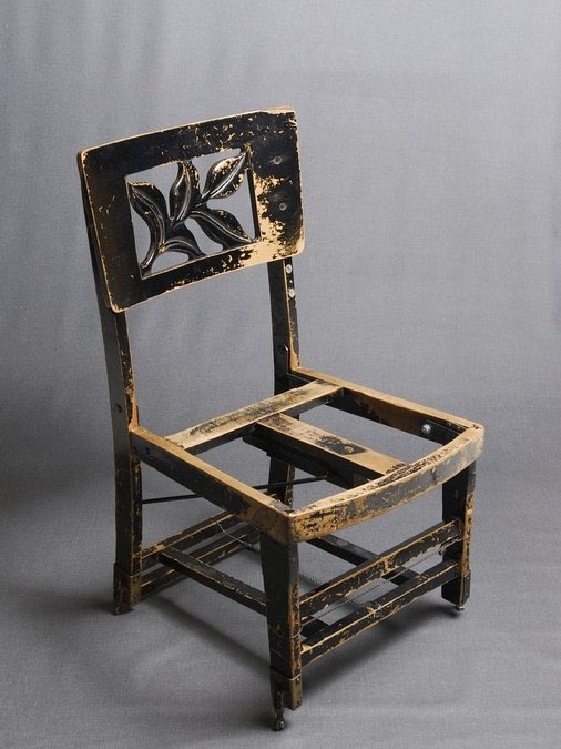 “I’ve always had that chair.”
    ~ Glenn Gould 

thanks to <a href="/unjustlyunread/">(un)justly (un)read</a>