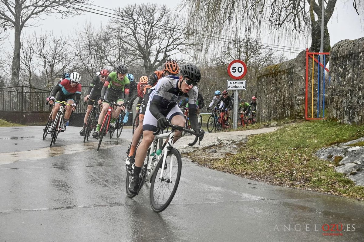 Trofeo Ayto Guijuelo 2023
#Guijuelo 05/03/2023
148 inscritos - 32 clasificados
93 km - 38 km/h
  9.   Iker Villar
30. Josema García
Fc. Adrián Egurza
Fc. Oihan Apezteguia
  -   Eneko Angulo
  -   Gonzalo Erice
  -   Samuel Remiro
#ccestella #robertinnova #passionforcycling