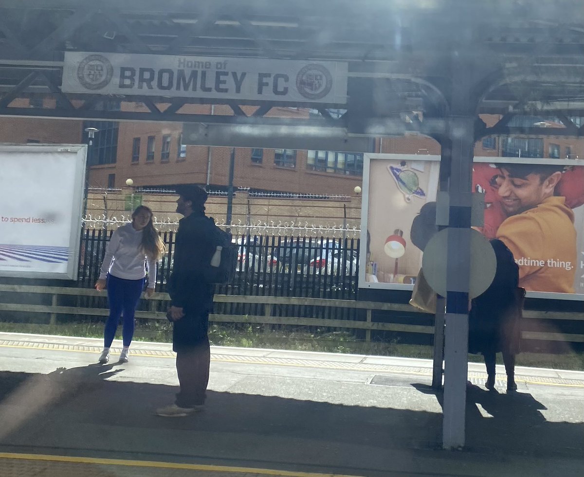 Props to Bromley for some prominent ‘product placement’ at Bromley South station. Can we do something similar at Wimbledon and/or Haydons Road? @AFCWimbledon @dannymacca81