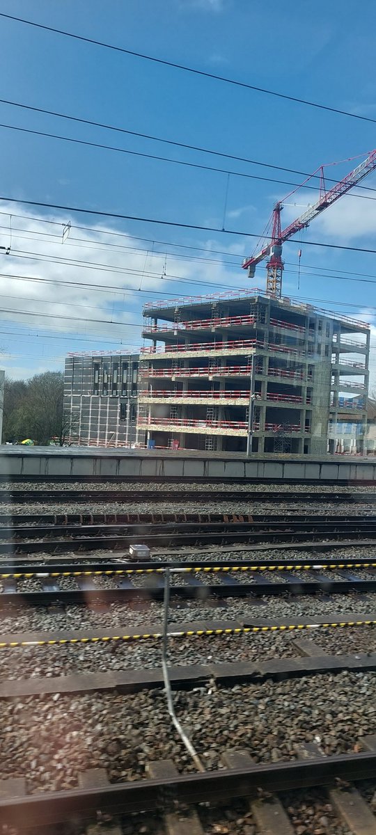 AstroStijn's tweet image. De #HoWest blijft groeien @de_kat__ !  Hoeveel verdiepingen krijgt het gebouw?