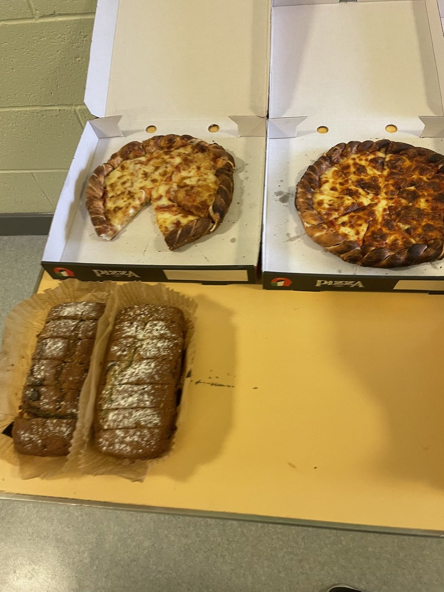 ClacksATH's tweet photo. Amazing donation from Boomits Pretzels in Tullibody for the S3 Bike Event yesterday. Well done to the S3 Achieve Class for all their hard work! @LornshillLC https://t.co/CA7NFoJZcc