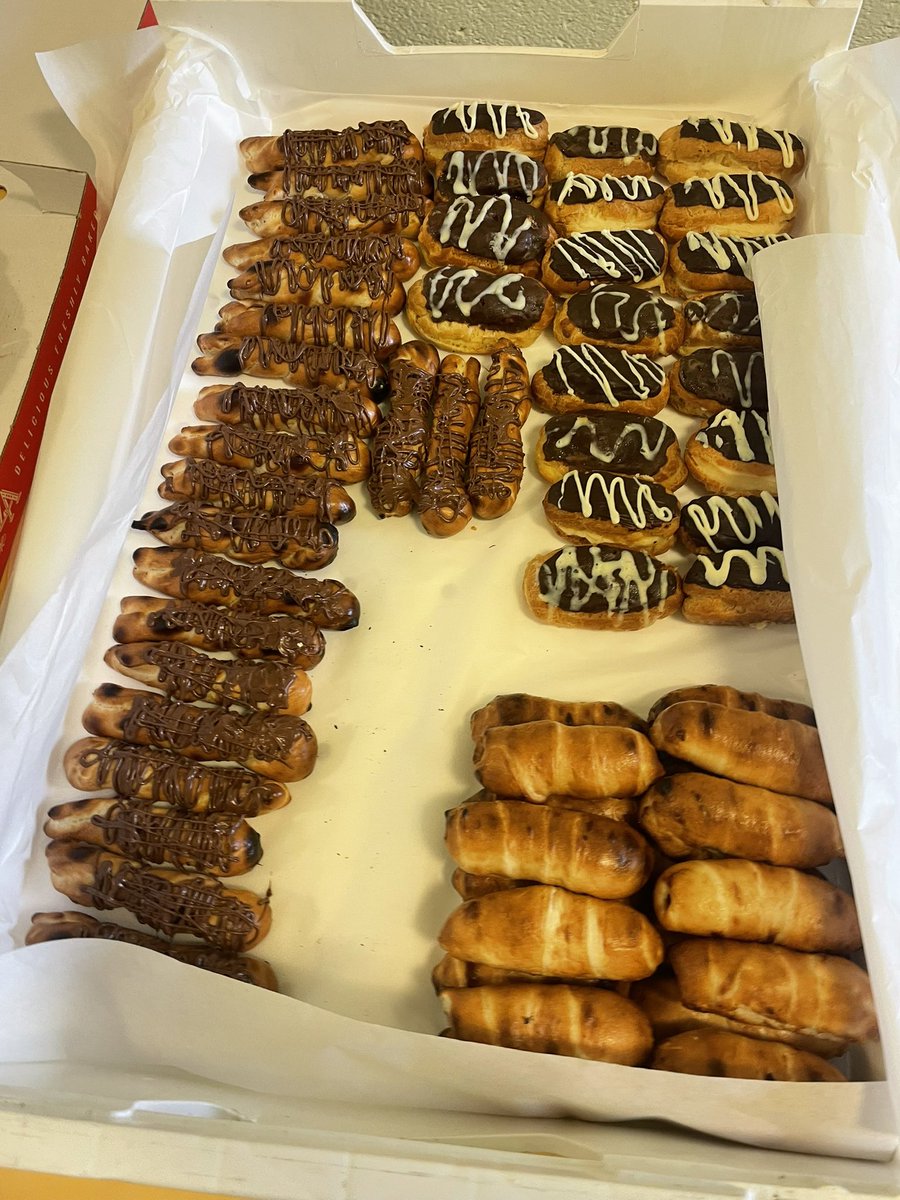 ClacksATH's tweet photo. Amazing donation from Boomits Pretzels in Tullibody for the S3 Bike Event yesterday. Well done to the S3 Achieve Class for all their hard work! @LornshillLC https://t.co/CA7NFoJZcc