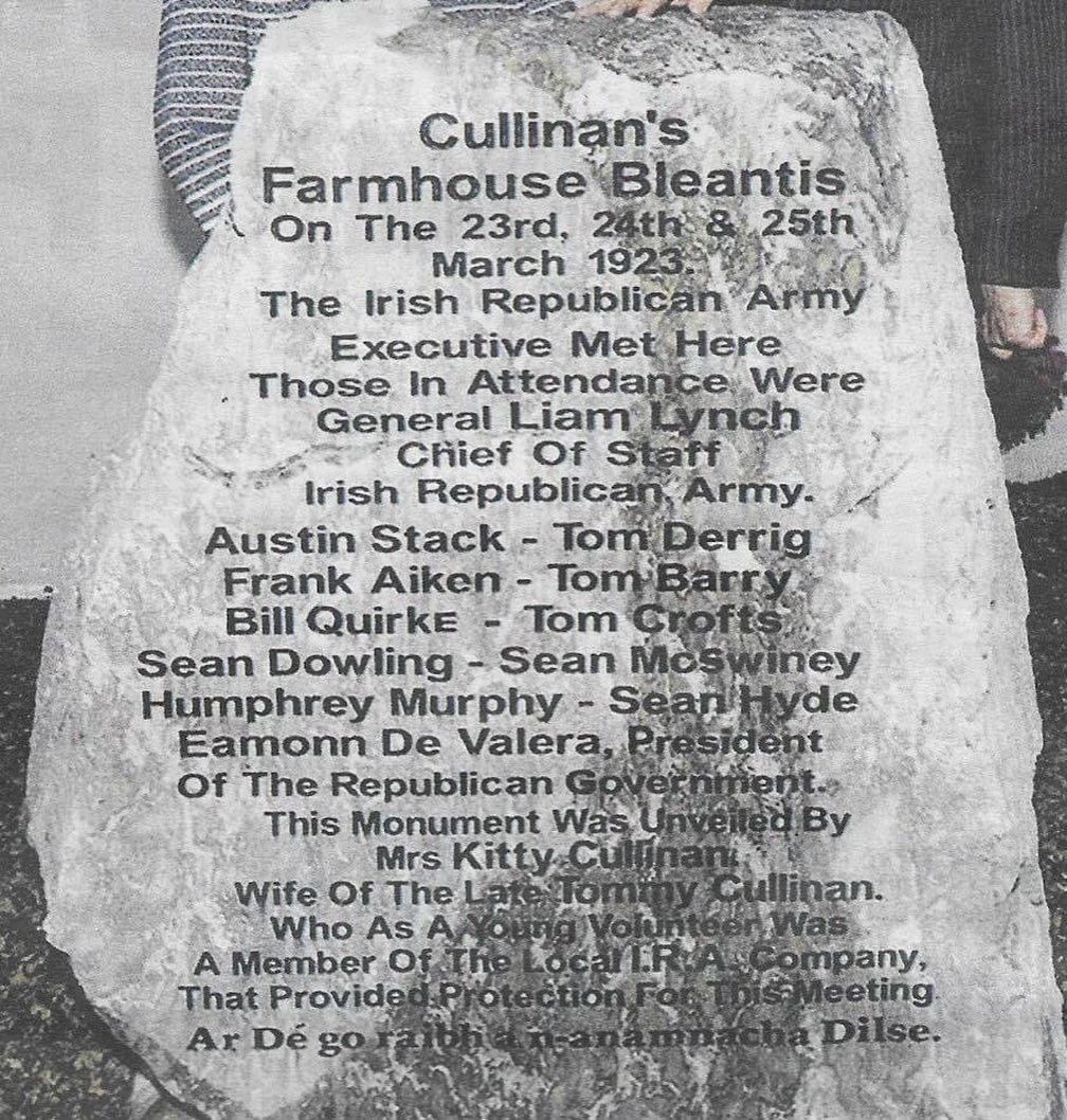 100 Years Ago - 
Monument at Cullinane's farmhouse,Bleantis, Ballinamult, Kilbrien commemorating the meeting of the Anti-Treaty I.R.A. Executive at the farmhouse on March 23 - 25 1923. #irishcivilwar