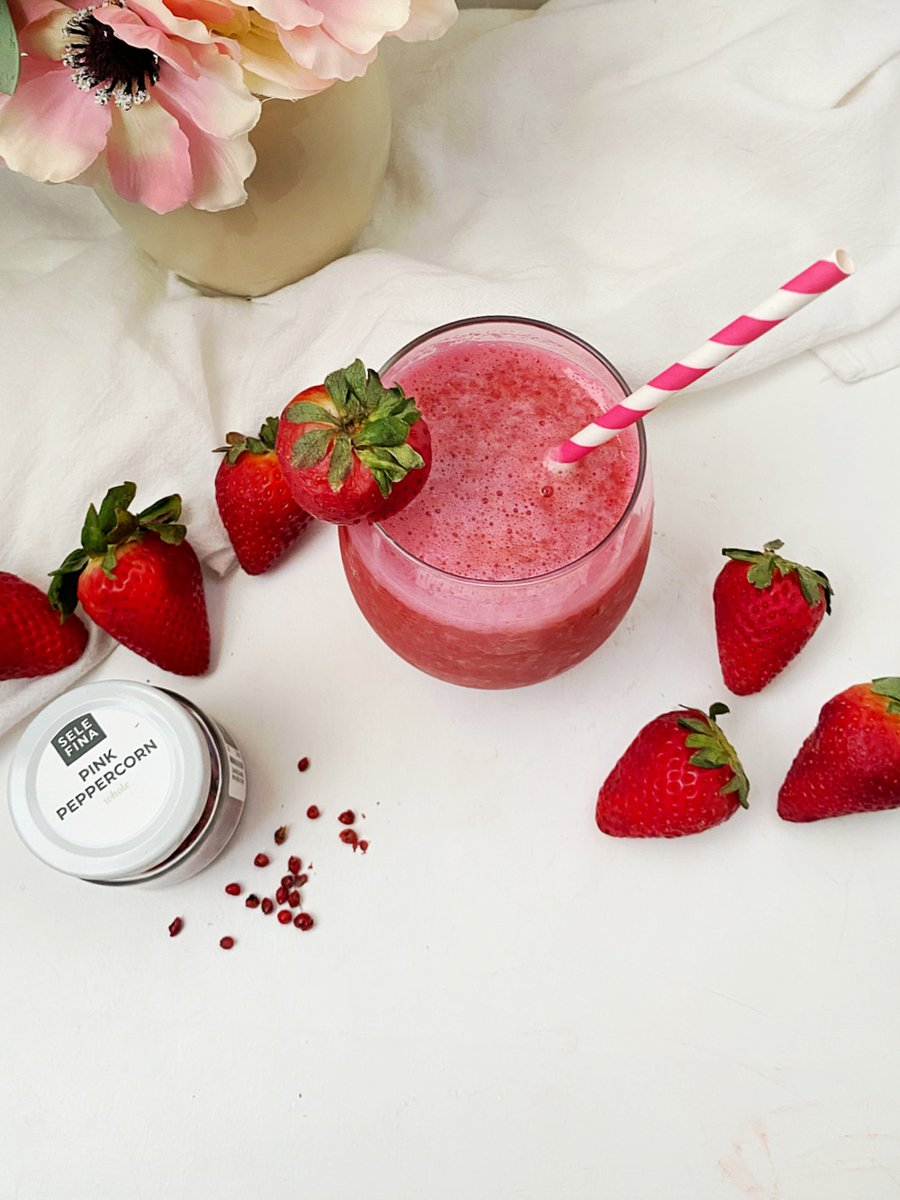 Lisa (@blogghetti) on Twitter photo #ad Start your morning off right with a delicious strawberry pink peppercorn breakfast smoothie! #sponsored #smoothie #breakfast #strawberries #peppercorn #SpringSweetsWeek <a href="/MelissasProduce/">Melissa's Produce</a> <a href="/SelefinaSpices/">Selefina Spices</a> blogghetti.com/strawberry-pin… #ad Start your morning off right with a delicious strawberry pink peppercorn breakfast smoothie! #sponsored #smoothie #breakfast #strawberries #peppercorn #SpringSweetsWeek <a href="/MelissasProduce/">Melissa's Produce</a> <a href="/SelefinaSpices/">Selefina Spices</a> blogghetti.com/strawberry-pin…