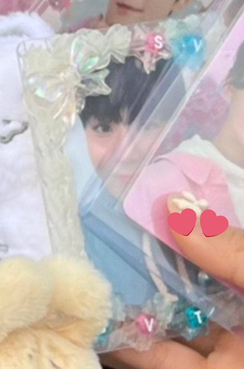 tomorrow_s17's tweet photo. @moonskrr ㅇㅈ 예쁨..
근데 정작 본인은 이걸 언제 줬는지 기억 못할듯^!^ https://t.co/TT5diCmEWt