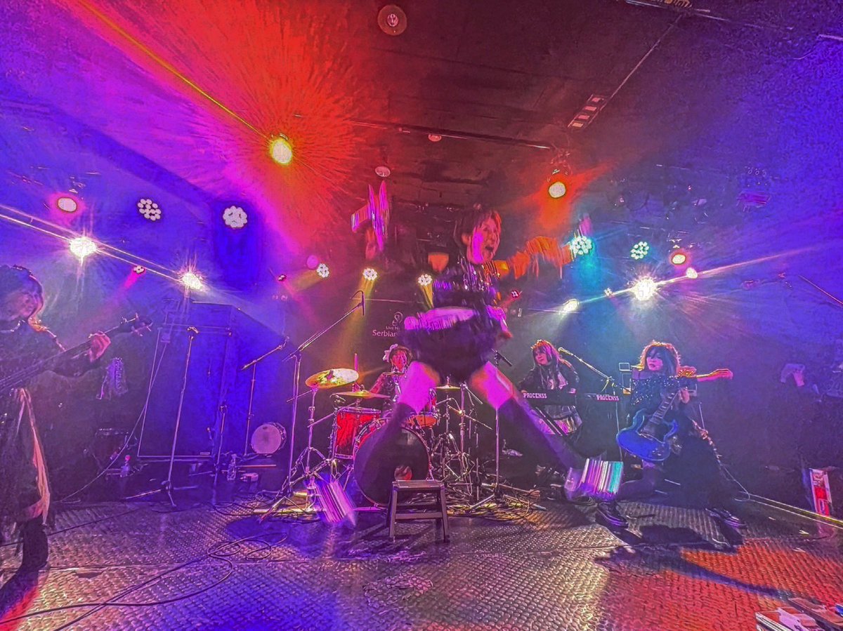 Pricenss_'s tweet photo. 3/18 プリセンスプリセンス@川崎セルビアンナイト
ご来場いただいた皆様、対バン、スタッフの皆様、誠にありがとうございました！

これを機に、公式アカウントを立ち上げました。今後の情報を発信していく予定ですので、宜しくお願いします😊

プリセンスプリセンスメンバー一同 https://t.co/o3J9pBmvPG