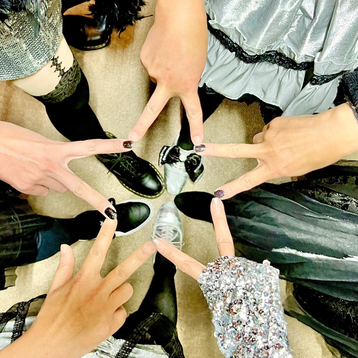 Pricenss_'s tweet photo. 3/18 プリセンスプリセンス@川崎セルビアンナイト
ご来場いただいた皆様、対バン、スタッフの皆様、誠にありがとうございました！

これを機に、公式アカウントを立ち上げました。今後の情報を発信していく予定ですので、宜しくお願いします😊

プリセンスプリセンスメンバー一同 https://t.co/o3J9pBmvPG