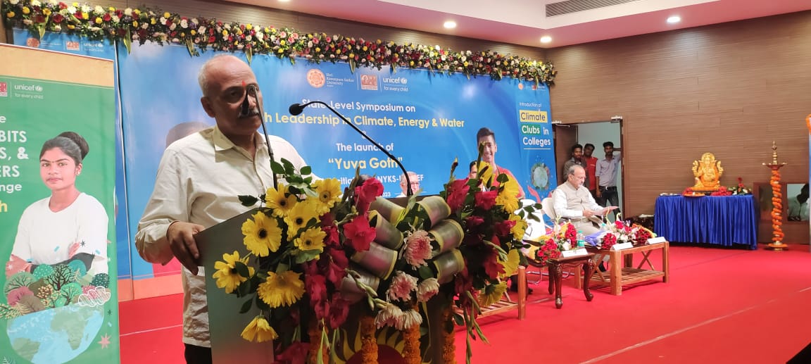 KorbaNyks's tweet photo. Launching of "Yuva Goth" a joint initiative of NYKS Chattisgarh and UNICEF for Youth Leadership in Climate, Energy and Water at Shri Rawatpura Sarkar University, Raipur.
@Nyksindia @YASMinistry @PIBRaipur @pibyas https://t.co/IuNb2XvnvO