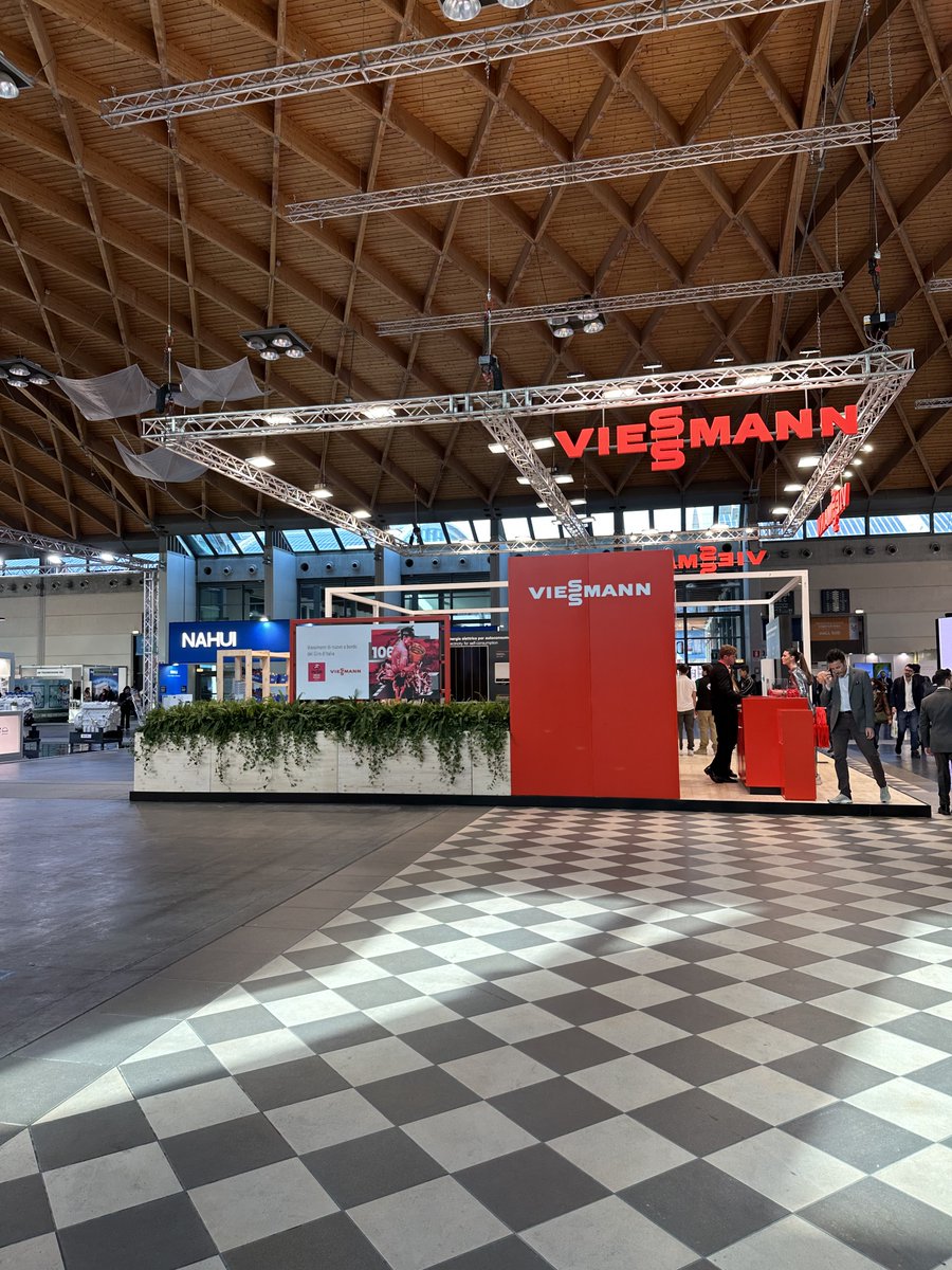 Ale_Gaino's tweet image. Prima esperienza molto positiva #Viessmann #TeamVi #ViSucceed #work #TheEnergyTransitionExpo