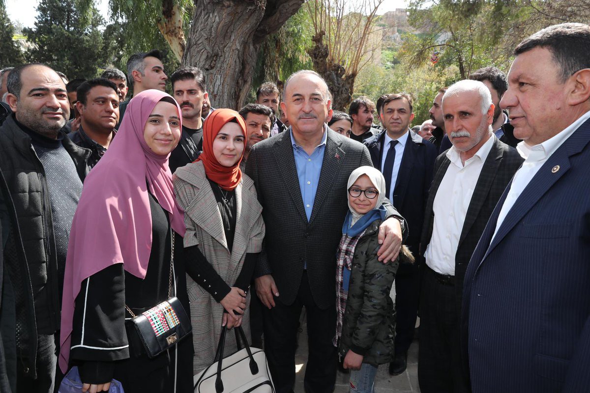 MevlutCavusoglu's tweet photo. Deprem ve sel afetleriyle derinden sarsıldığımız #Şanlıurfa’da yaraları sarmak için çalışmalarımız aralıksız sürüyor. Yitirdiğimiz canlarımıza bir kez daha rahmet diliyorum. 

Hep birlikte üstesinden geleceğiz! https://t.co/EcxwQ97v7x