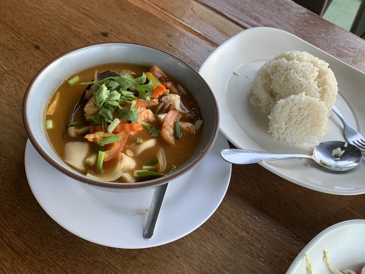 J56Walsh's tweet photo. @jonnyhot67 @maxsmith160462 @JoeGreggs53
No fish and chips to be found here so have gone local again with Chicken Satay and Tam Yam Talay (spicy seafood soup) with steamed rice #EqualityBar #KhaoSak and a few #Changs at its Friday https://t.co/IV9vJz9f7m