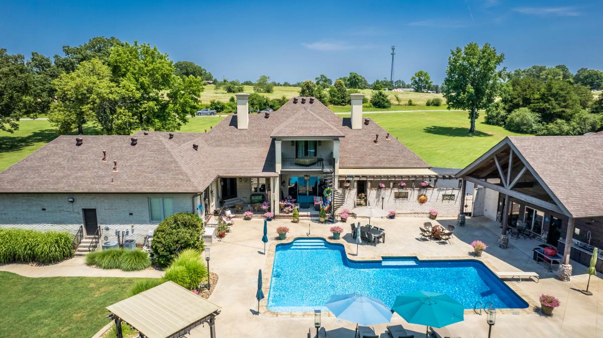 TargetAuctionCo's tweet photo. Property Tour Weekend in Searcy, AR! Bidding Ends March 30th.
Starting Bid $699k.
Property Tours: March 25, 26, and 29 from 10:00 am to 3:00 pm CT. Call 800-476-3939 for your private viewing.
https://t.co/JJZ1NJmGdv #targetauctionco #realtors #realestateagents https://t.co/0oBjtr2Dtx