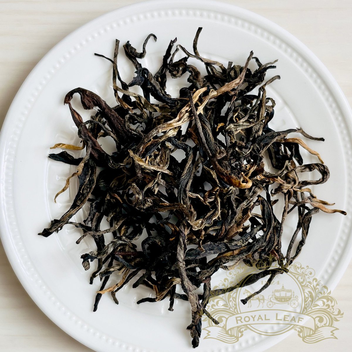 RoyalLeaftea's tweet photo. “煮干し”じゃないんです！🐟
😁🤗

スリランカから貴重な紅茶が届きました🍃🌱
プレミアムルフナチップス
リーフティー　本日より販売開始です
#無添加紅茶 #本物志向のための紅茶 https://t.co/iHxZlhCkMm