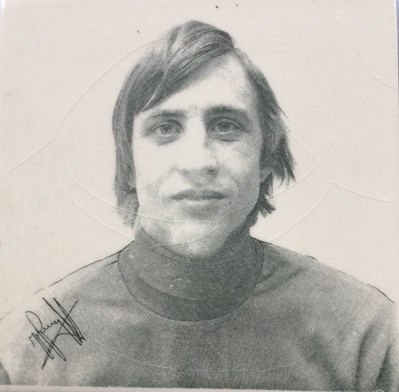 indehekken's tweet photo. Afgelopen week zou onze Johan 71 jaar geworden zijn. Helaas heeft dat niet zo mogen zijn, maar gelukkig hebben velen nog mooie herinneringen aan hem. Zo ook ik. In 1964 ging ik voor het eerst naar de Meer. #Ajax #demeer #johancruijff

https://t.co/d3jkg3WghS https://t.co/lpAA6adFOY
