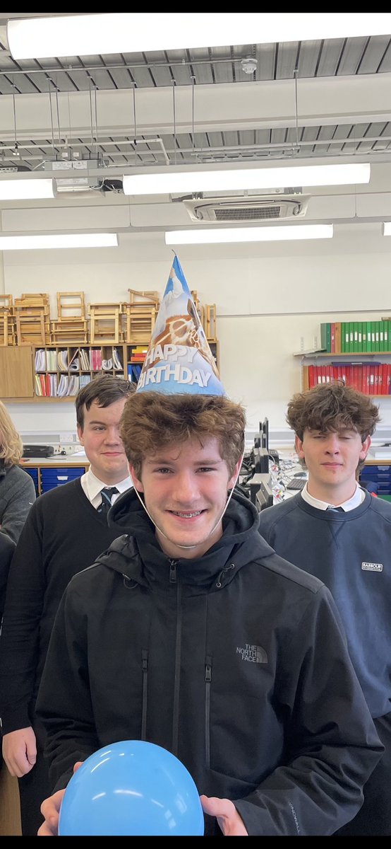 tech_ehs's tweet image. What happens when the Graphics class find out it’s your birthday! 🎂 Happy birthday Nyah.