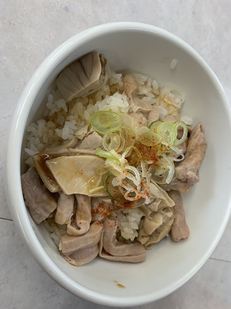 文蔵臼田店
金曜日恒例臼田炊き
そして最後の臼田炊き
最後の最後まで最高
チャーシューは過去最高の仕上がりで最後の最後まで進化がやまない
何回食べたか分からないくらい食べたけどここにきて最高到達点な気がした
ありがとうございました