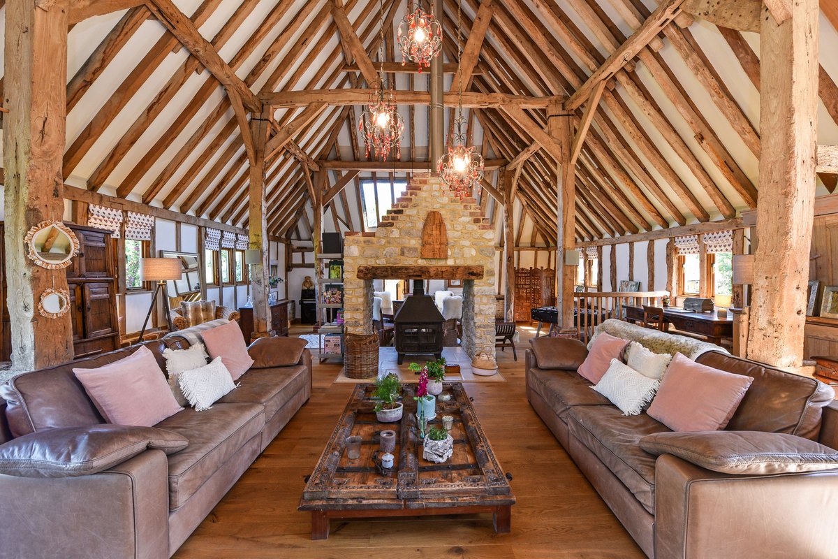 CountryHouseCompany tweet media