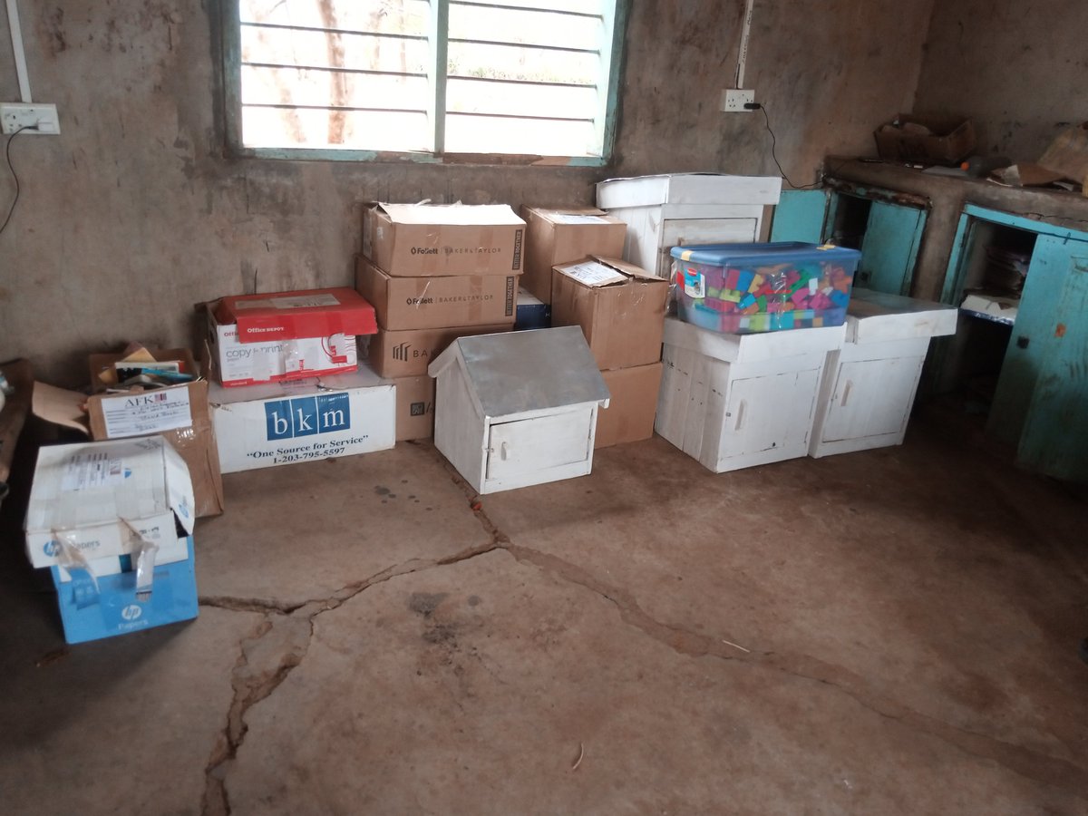 CMD_Africa1's tweet photo. @CMD_Africa1 are investing in the future of the children from remote #WestPokot by promoting #literacy and introducing #exchangeprograms.
#Together we can inspire them to dream, build fulfilling careers and contribute to their communities.
#littletreelibrary
@Pollinationproj https://t.co/DmAZIkHO1K