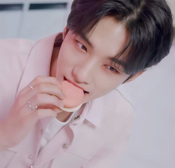 leejiya_'s tweet photo. Day 04 ੈ✩‧₊˚

Hello, I'm Jiya! I'm looking for interactive moots. 

- she/her, enfp, '06
- ult: skz
- stans twice, itzy, xh, nmixx, mamamoo, g-idle, ive, bp, and nj 
- read carrd before following

♡︎/↺ to be moots &amp; please spread ˚ ༘₊ https://t.co/ldqVjFEais