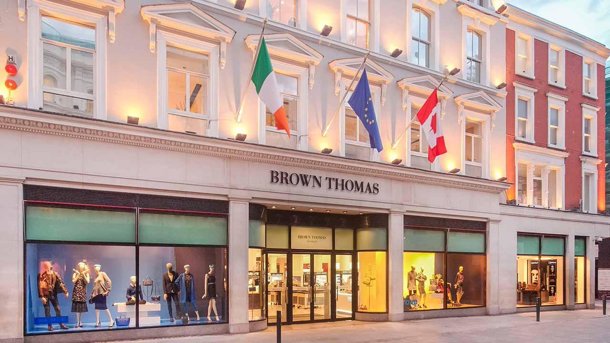 WhiteHouseTeeth's tweet photo. If you're looking for a brighter, more confident smile, look no further than The White House clinic in Brown Thomas, Grafton Street, Dublin City Centre. Our teeth whitening clinic offers safe, effective, and affordable treatments. Book now: https://t.co/YI3FCawjik https://t.co/f8go6IDod8