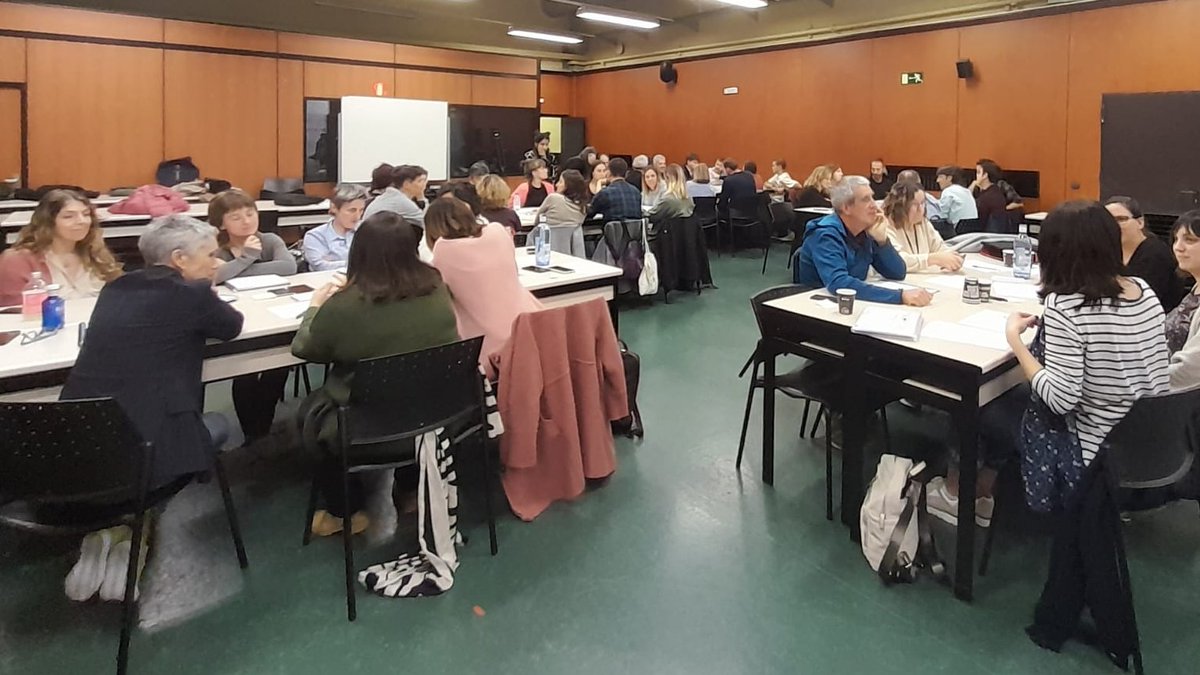 Personal técnico e investigador de #INTIA y la #UPNA se reúne para explorar nuevas líneas de trabajo en común.

En el marco de la #Cátedra, más de 60 profesionales de ambas entidades buscan sinergias para trazar proyectos de #investigación a futuro.

🔗intiasa.es/web/es/noticia…