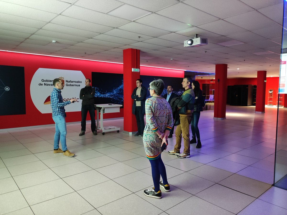NASERTIC's tweet photo. @NASERTIC con la #SAA2023
Esta semana #NASERTIC ha recibido la visita de 15 personas al Clúster de Supercomputación Urederra con motivo de la Semana de la Administración Abierta 2023.
¡Muchas gracias a todas y todos por vuestro interés en visitar las instalaciones! https://t.co/lrJfbwstS2