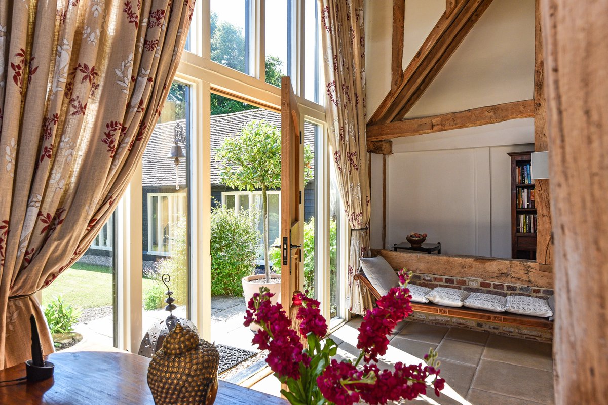 CountryHouseCompany tweet media