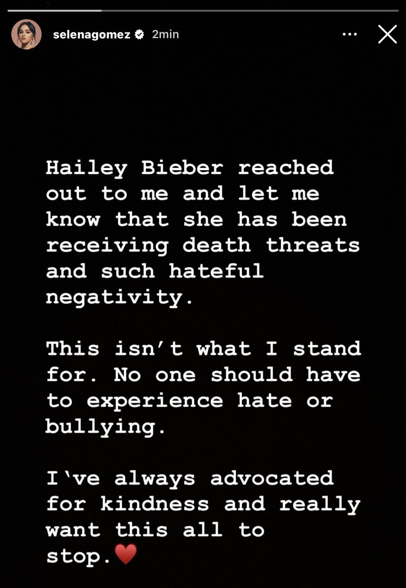 selenagomezbr's tweet photo. “Hailey Bieber entrou em contato comigo e me disse que tem recebido ameaças de morte e muita negatividade. Não é isso que eu defendo. Ninguém deveria ter que viver o ódio ou bullying. Eu sempre defendi a gentileza e realmente quero que tudo isso pare.” 

— Selena Gomez https://t.co/OeSZ1tXS5u