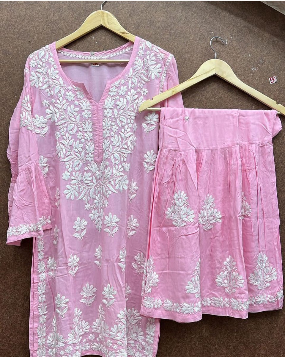 AwadhChikan's tweet photo. Flaunt  your Ethnic with confidence and classiness This Pure Modal Cotton Gharara Set is intricate all over chikankari work.

Fabric- Modal Cotton
Size- 36-46

#chikankarighararaset #chikanembroidery #chikankaricollection #modalcotton #womenoutfits https://t.co/wsAMtwbt85