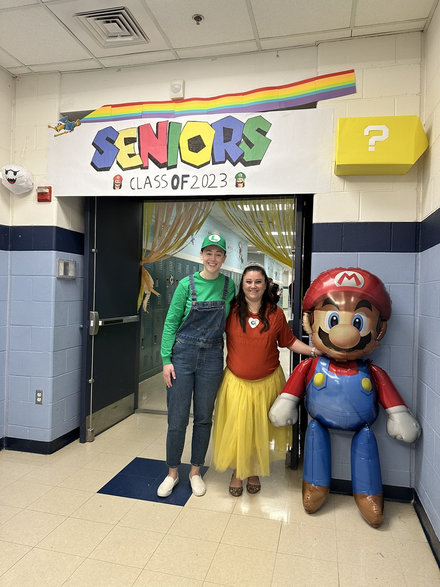 Dbearden080809's tweet photo. @Littleton_HS Seniors rocked it with #SuperMario themed hallway. #Mario #Luigi #Daisy #Wario #halldecorating #spiritweek #seniors #classof2023 https://t.co/bCqcKqAuUM