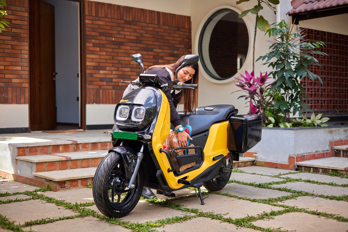 worldofriver's tweet photo. A little extra room for the....multi-tasker
Ample space for everything you love, and
a little more. The #SUVofScooters.
#RiverEV #riverindie #builttohustle https://t.co/VxLYvI5rV1