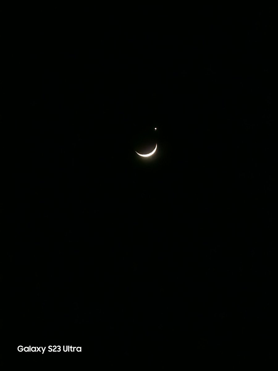 UniverseIce's tweet photo. In the dark, a cyclops is smiling at you strangely.
1/10/30/60x https://t.co/VaNuKH3iYZ