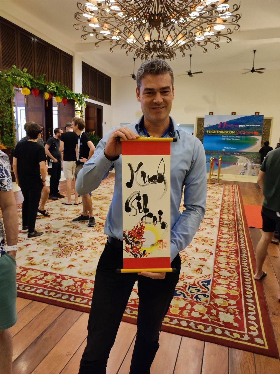 stefantking's tweet photo. My souvenir from #Lightningcon 😊 https://t.co/8JKeVwZqsU