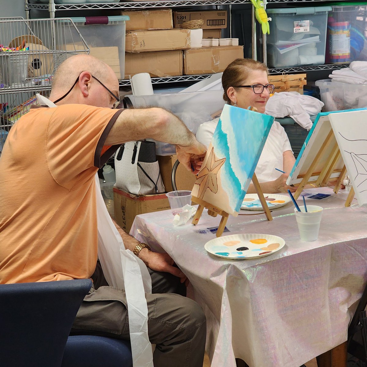 TipsyHues's tweet photo. Guests at the Waterside Resort on Hilton Head Island had an enjoyable afternoon sipping on merlot and painting relaxing seashores yesterday. Tipsy Hues will be on site each Thursday afternoon throughout this Spring, with our wonderful new instructor Devin. Welcome to the team! https://t.co/EdozLiry15
