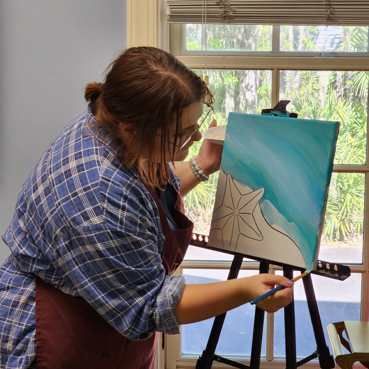 TipsyHues's tweet photo. Guests at the Waterside Resort on Hilton Head Island had an enjoyable afternoon sipping on merlot and painting relaxing seashores yesterday. Tipsy Hues will be on site each Thursday afternoon throughout this Spring, with our wonderful new instructor Devin. Welcome to the team! https://t.co/EdozLiry15