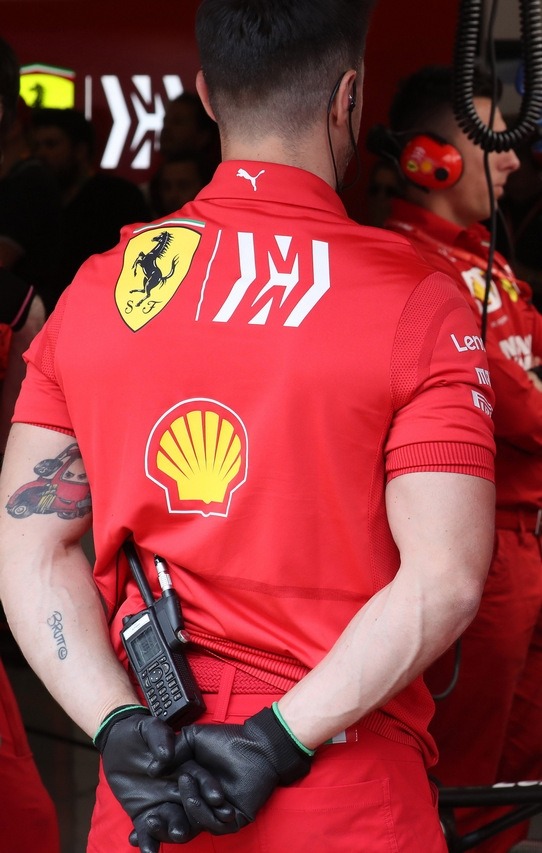 David Sánchez Olmos 🇲🇽 🌳 on Twitter "Este mecánico de Ferrari con
