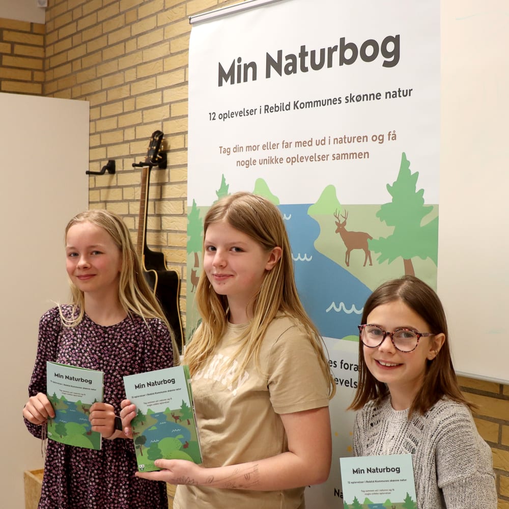 Tirsdag den 21. marts blev Min Naturbog lanceret. Bogen indeholder 12 forskellige naturoplevelser og aktiviteter, som børn og voksne kan opleve sammen i Rebild kommunes skønne natur. mynewsdesk.com/dk/rebild/pres…