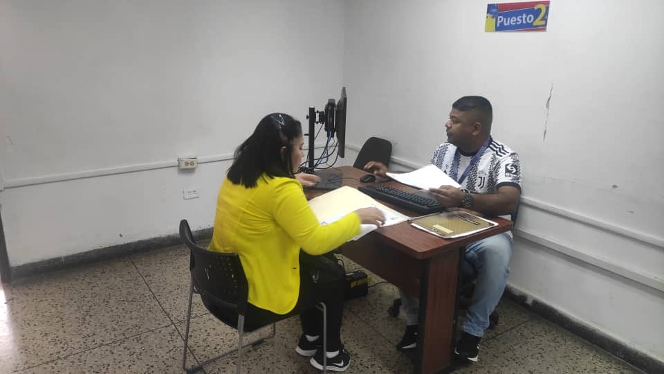 RrssTrujillo's tweet photo. #24Marzo. Activados desde la oficina Valera, atendiendo y dando identidad a nuestros usuarios. El Saime es para el pueblo! https://t.co/jOScHm4kY3